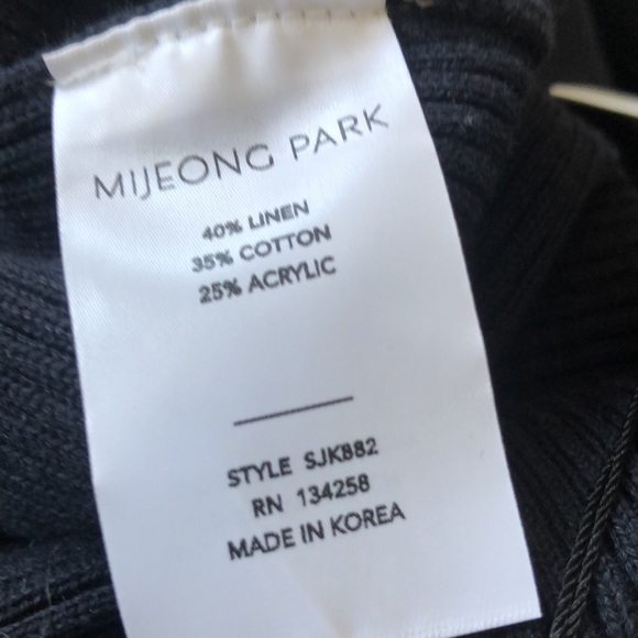 Mijeong Park Rib Knit MIDI Skirt in Navy - Picture 10 of 11